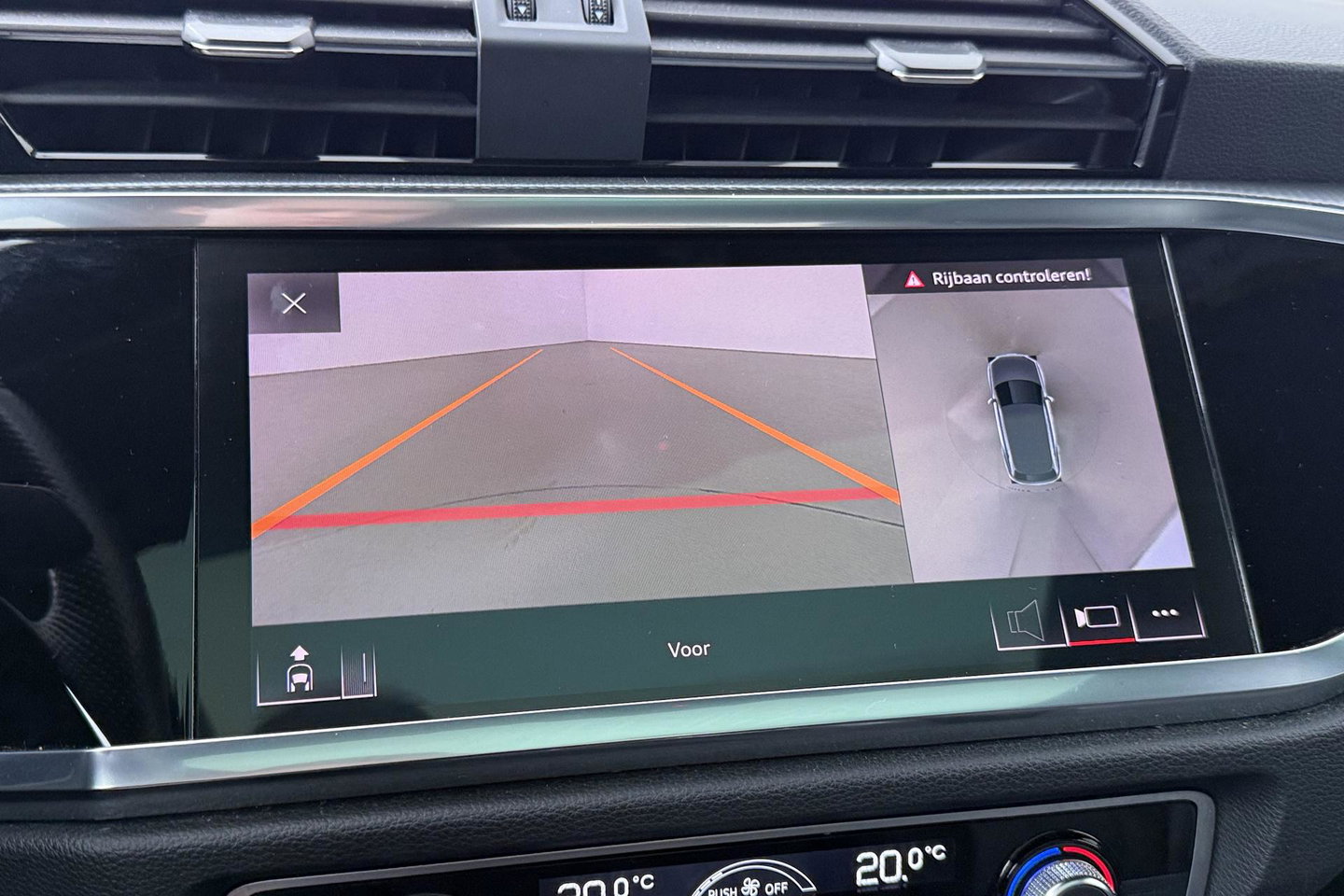 Audi Q3 40 TFSI Quattro Business Edition | Panoramadak | 360° Camera | Keyless | BLIS | Elektrische Stoelen | Stoel+Stuurverwarming | ACC
