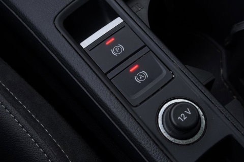Audi Q3 40 TFSI Quattro Business Edition | Panoramadak | 360° Camera | Keyless | BLIS | Elektrische Stoelen | Stoel+Stuurverwarming | ACC