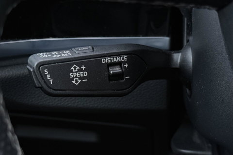 Audi Q3 40 TFSI Quattro Business Edition | Panoramadak | 360° Camera | Keyless | BLIS | Elektrische Stoelen | Stoel+Stuurverwarming | ACC