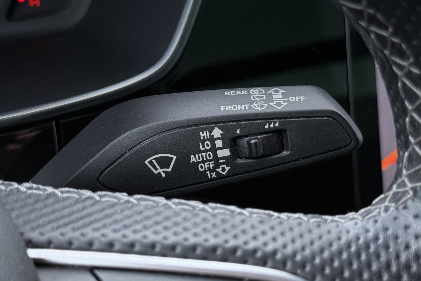 Audi Q3 40 TFSI Quattro Business Edition | Panoramadak | 360° Camera | Keyless | BLIS | Elektrische Stoelen | Stoel+Stuurverwarming | ACC