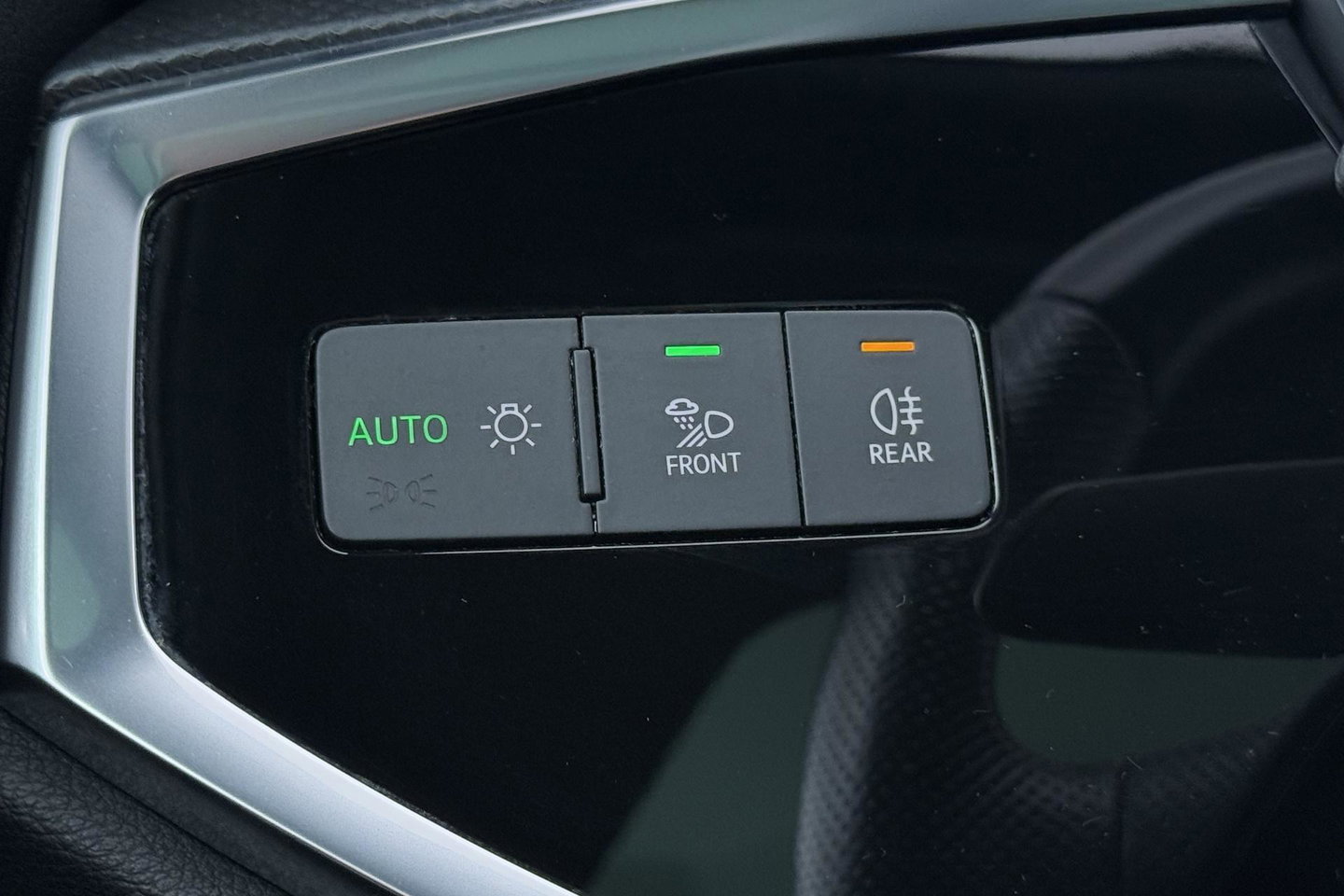 Audi Q3 40 TFSI Quattro Business Edition | Panoramadak | 360° Camera | Keyless | BLIS | Elektrische Stoelen | Stoel+Stuurverwarming | ACC
