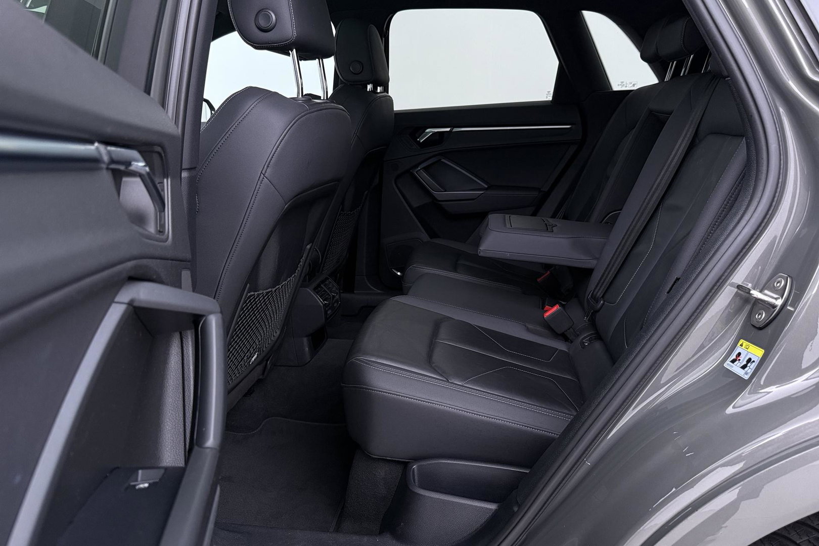 Audi Q3 40 TFSI Quattro Business Edition | Panoramadak | 360° Camera | Keyless | BLIS | Elektrische Stoelen | Stoel+Stuurverwarming | ACC