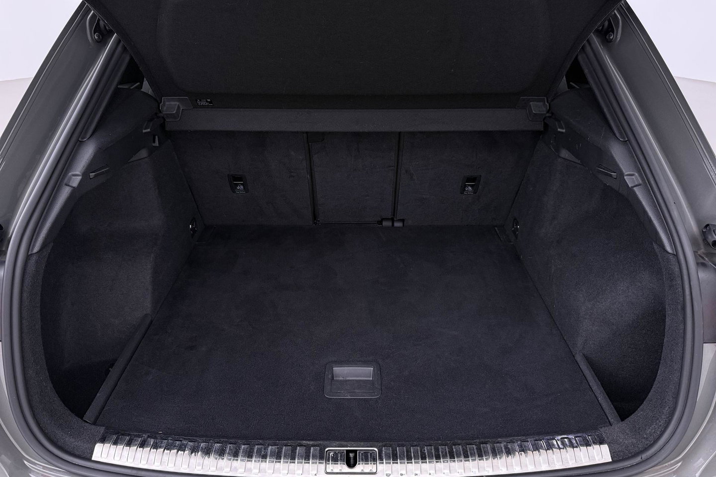 Audi Q3 40 TFSI Quattro Business Edition | Panoramadak | 360° Camera | Keyless | BLIS | Elektrische Stoelen | Stoel+Stuurverwarming | ACC