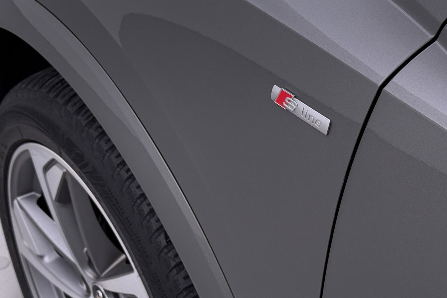 Audi Q3 40 TFSI Quattro Business Edition | Panoramadak | 360° Camera | Keyless | BLIS | Elektrische Stoelen | Stoel+Stuurverwarming | ACC