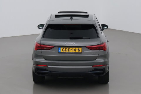 Audi Q3 40 TFSI Quattro Business Edition | Panoramadak | 360° Camera | Keyless | BLIS | Elektrische Stoelen | Stoel+Stuurverwarming | ACC