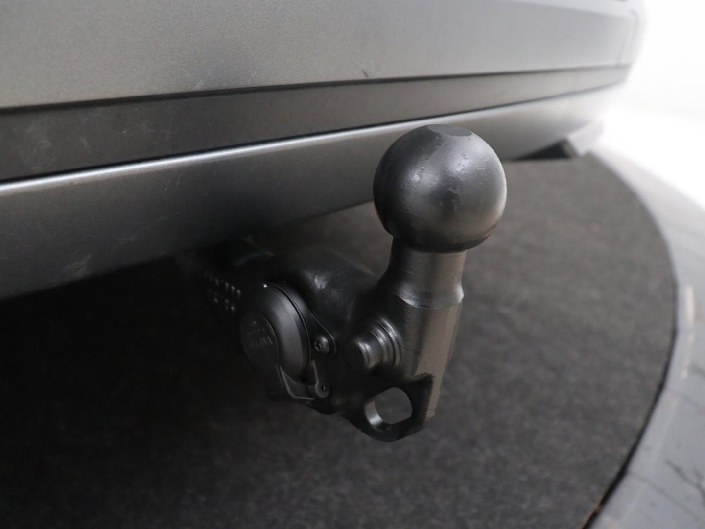 Škoda Enyaq iV 60 | SOH 93,0% | Half leder | Cruise control | Carplay | Climate control | Lane assist | Park assist | Trekhaak | Sfeerverlichting | Navigatie | Bluetooth