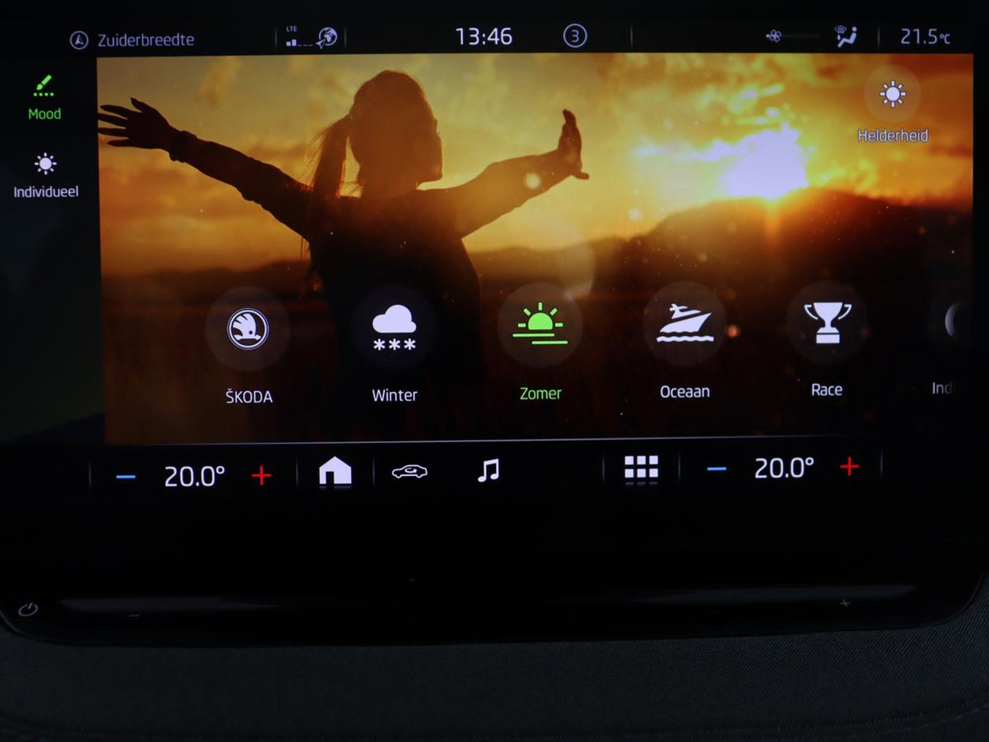 Škoda Enyaq iV 60 | SOH 93,0% | Half leder | Cruise control | Carplay | Climate control | Lane assist | Park assist | Trekhaak | Sfeerverlichting | Navigatie | Bluetooth