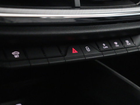 Škoda Enyaq iV 60 | SOH 93,0% | Half leder | Cruise control | Carplay | Climate control | Lane assist | Park assist | Trekhaak | Sfeerverlichting | Navigatie | Bluetooth