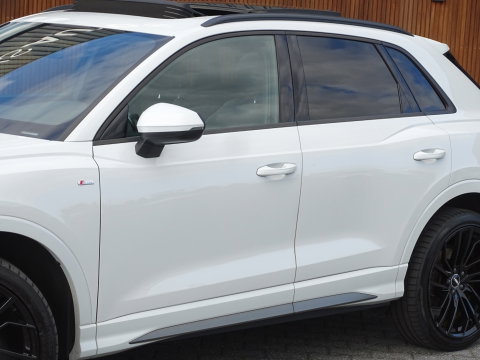 Audi Q3 35 TFSI 150pk/ S-line / 20"/ Matrix / Panorama dak