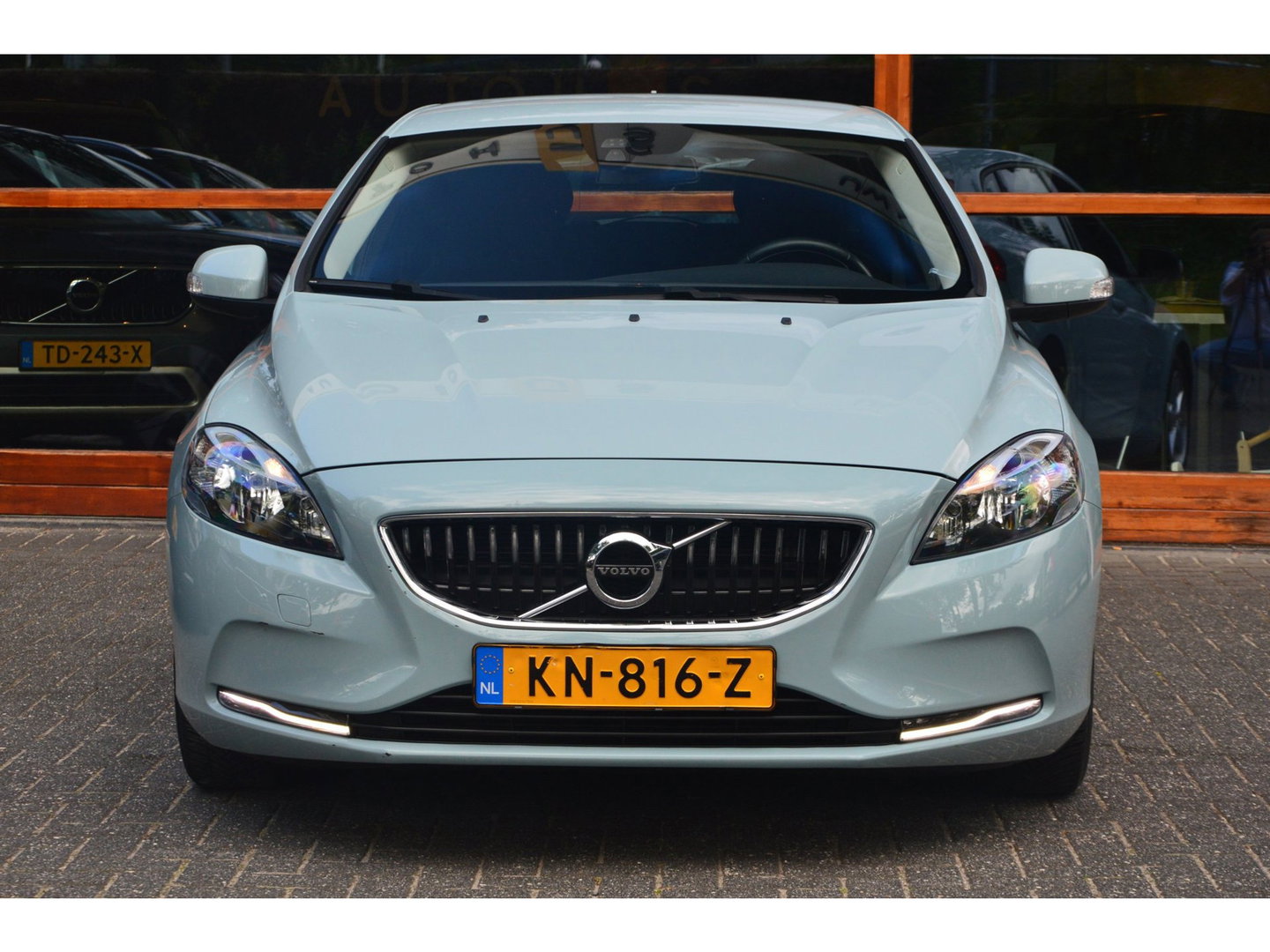 Volvo V40 1.5 T2 Nordic+ | Automaat | Perfect onderhouden | Parkeersensoren | Cruise Control |