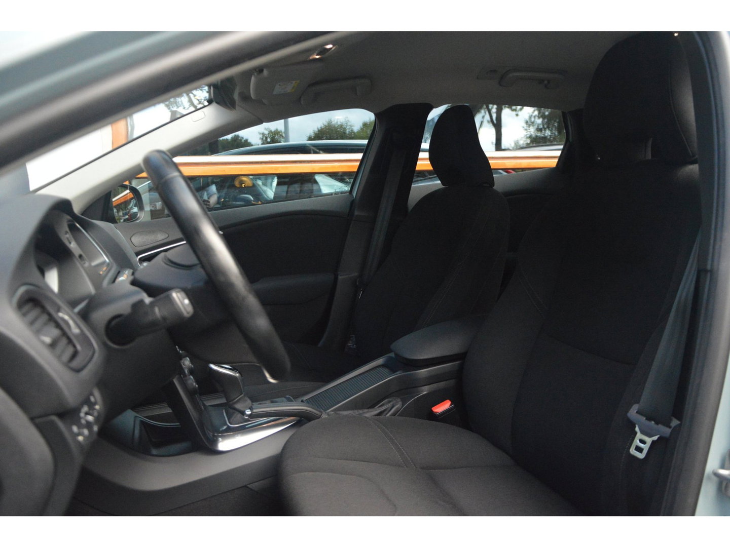 Volvo V40 1.5 T2 Nordic+ | Automaat | Perfect onderhouden | Parkeersensoren | Cruise Control |