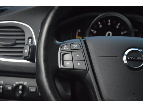Volvo V40 1.5 T2 Nordic+ | Automaat | Perfect onderhouden | Parkeersensoren | Cruise Control |