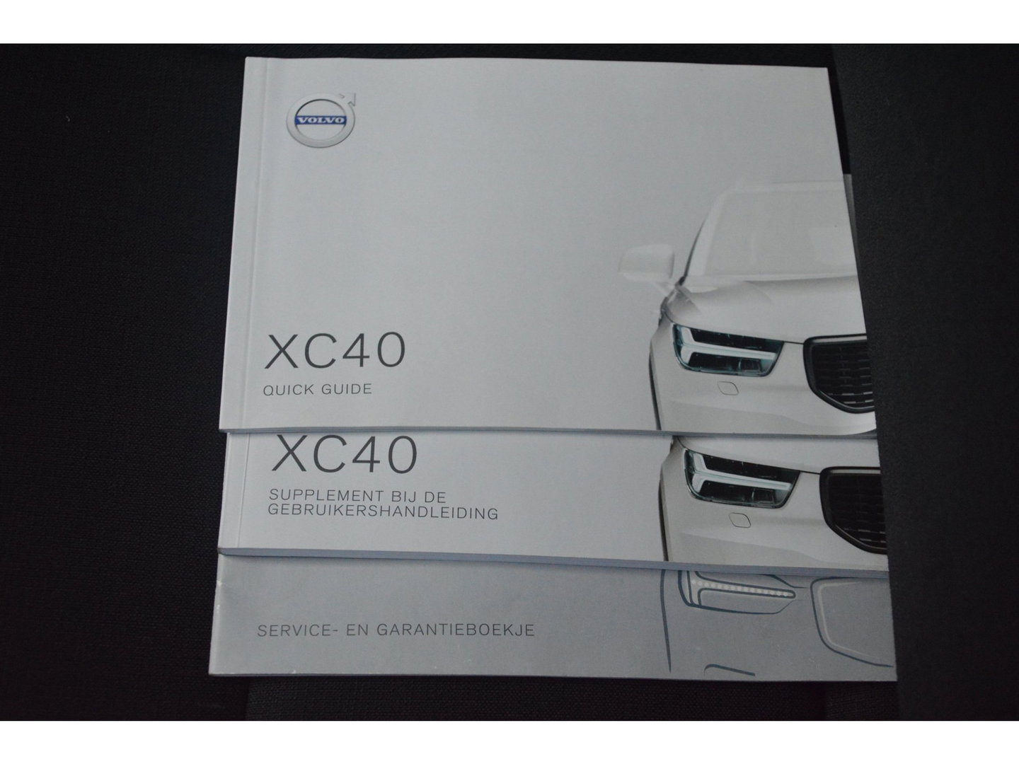 Volvo XC40 2.0 T4 Momentum | Camera | Trekhaak 1800KG | Apple CarPlay | Perfect onderhouden |