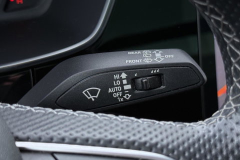 Audi Q3 40 TFSI Quattro Business Edition | Panoramadak | 360° Camera | Keyless | BLIS | Elektrische Stoelen | Stoel+Stuurverwarming | ACC