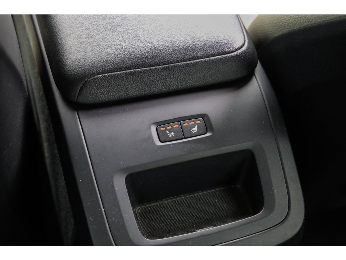 Volvo XC60 2.0 T5 AWD Momentum 250pk | Leder + Trekhaak