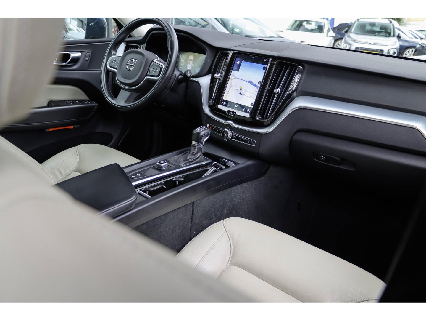 Volvo XC60 2.0 T5 AWD Momentum 250pk | Leder + Trekhaak