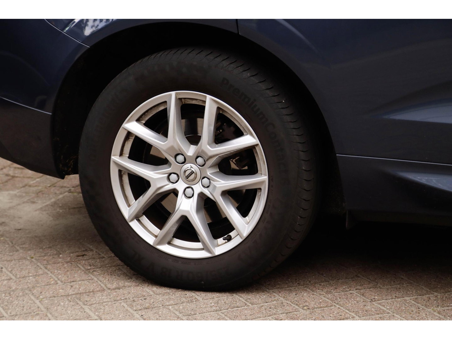 Volvo XC60 2.0 T5 AWD Momentum 250pk | Leder + Trekhaak