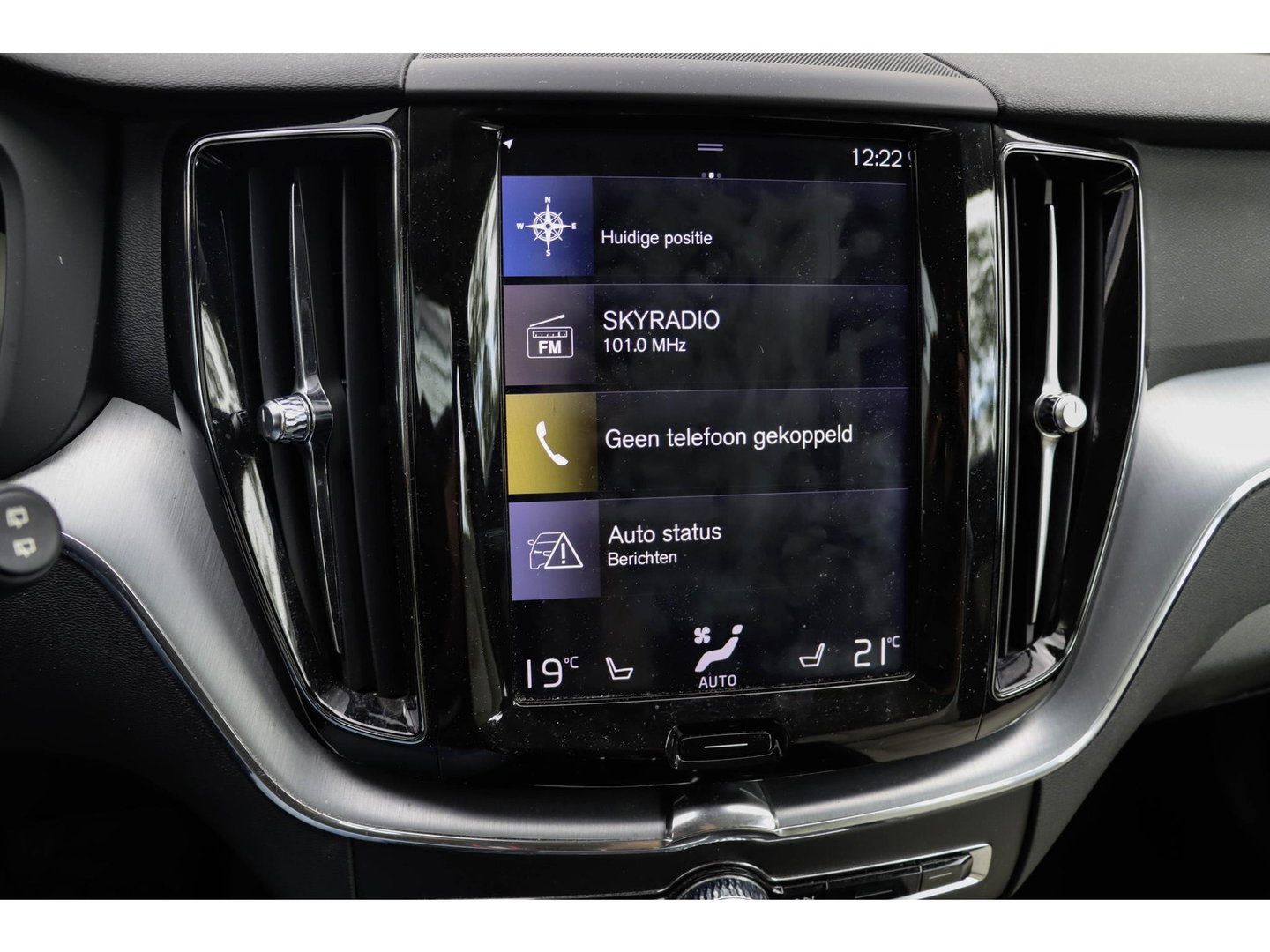 Volvo XC60 2.0 T5 AWD Momentum 250pk | Leder + Trekhaak