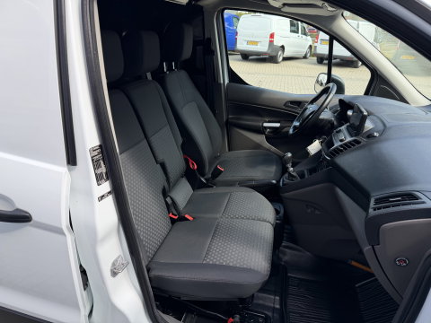 Ford Transit Connect 1.5 EcoBlue L1 Trend / vaste prijs rijklaar € 10.950 ex btw / euro 6 / bpm vrij / lease vanaf € 185 / 3 zits / navigatie / camera / ingerichte laadruimte / cruise control !