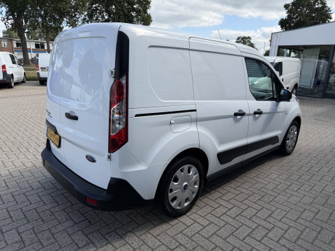 Ford Transit Connect 1.5 EcoBlue L1 Trend / vaste prijs rijklaar € 10.950 ex btw / euro 6 / bpm vrij / lease vanaf € 185 / 3 zits / navigatie / camera / ingerichte laadruimte / cruise control !