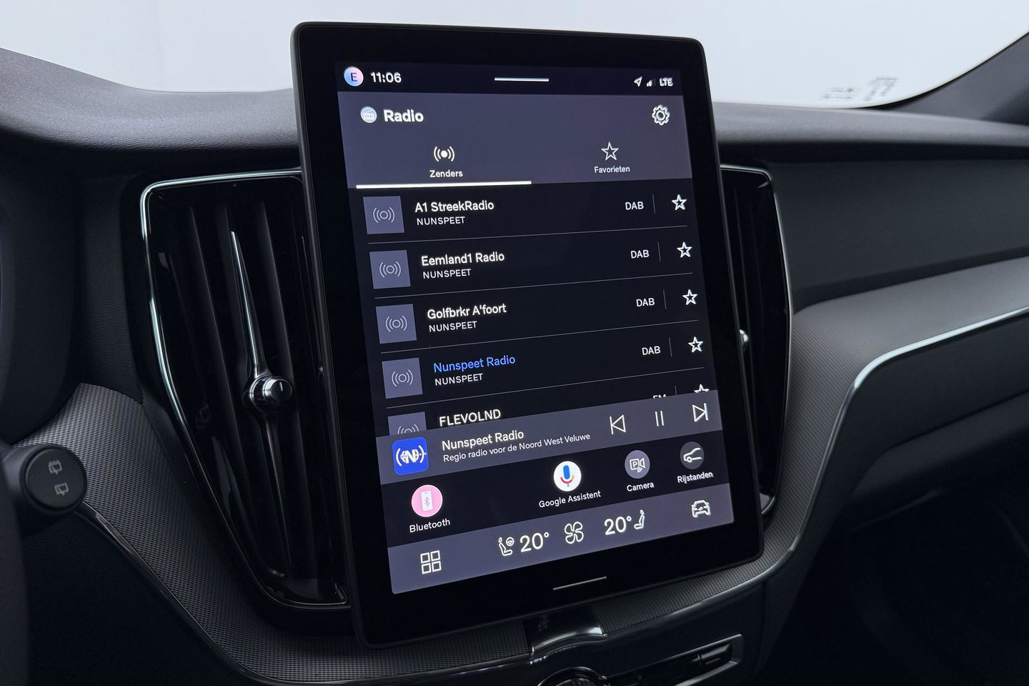Volvo XC60 T6 Plus Black Edition | Harman/Kardon | Pilot Assist | Panoramadak | 360° Camera | Head-Up | Stoel+Stuurverwarming | 21 Inch
