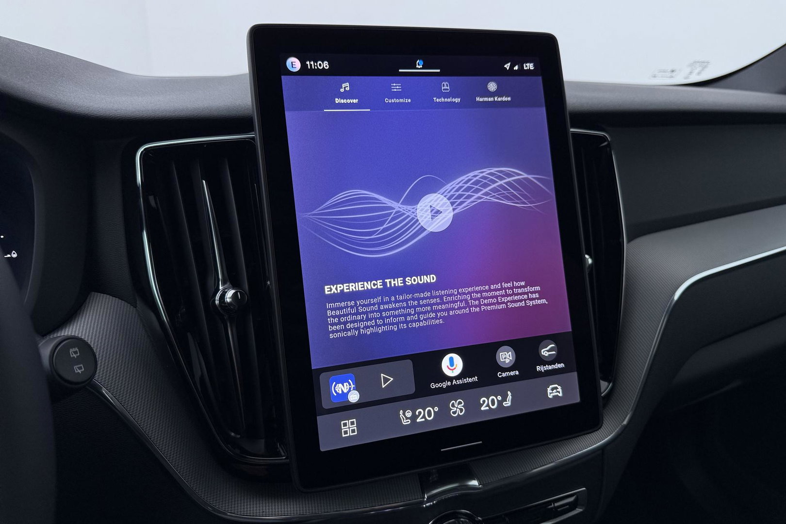 Volvo XC60 T6 Plus Black Edition | Harman/Kardon | Pilot Assist | Panoramadak | 360° Camera | Head-Up | Stoel+Stuurverwarming | 21 Inch