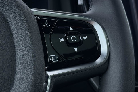 Volvo XC60 T6 Plus Black Edition | Harman/Kardon | Pilot Assist | Panoramadak | 360° Camera | Head-Up | Stoel+Stuurverwarming | 21 Inch