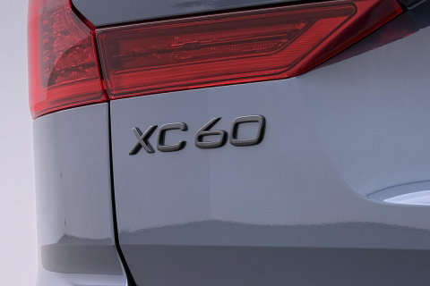 Volvo XC60 T6 Plus Black Edition | Harman/Kardon | Pilot Assist | Panoramadak | 360° Camera | Head-Up | Stoel+Stuurverwarming | 21 Inch