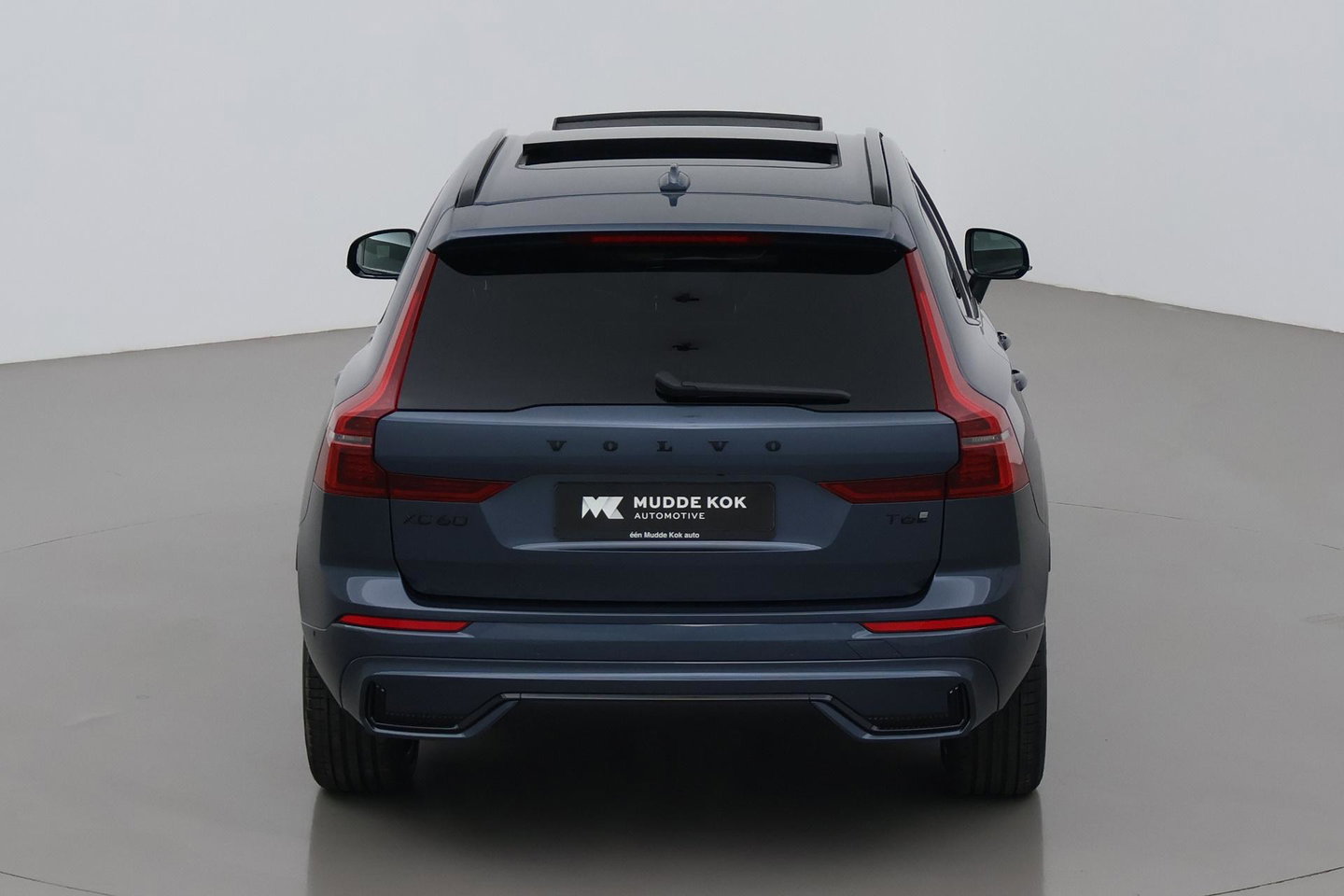Volvo XC60 T6 Plus Black Edition | Harman/Kardon | Pilot Assist | Panoramadak | 360° Camera | Head-Up | Stoel+Stuurverwarming | 21 Inch