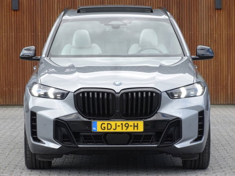 BMW X5 50e 490PK xDrive M-Sport / Individual / Skylounge / Harman Kardon