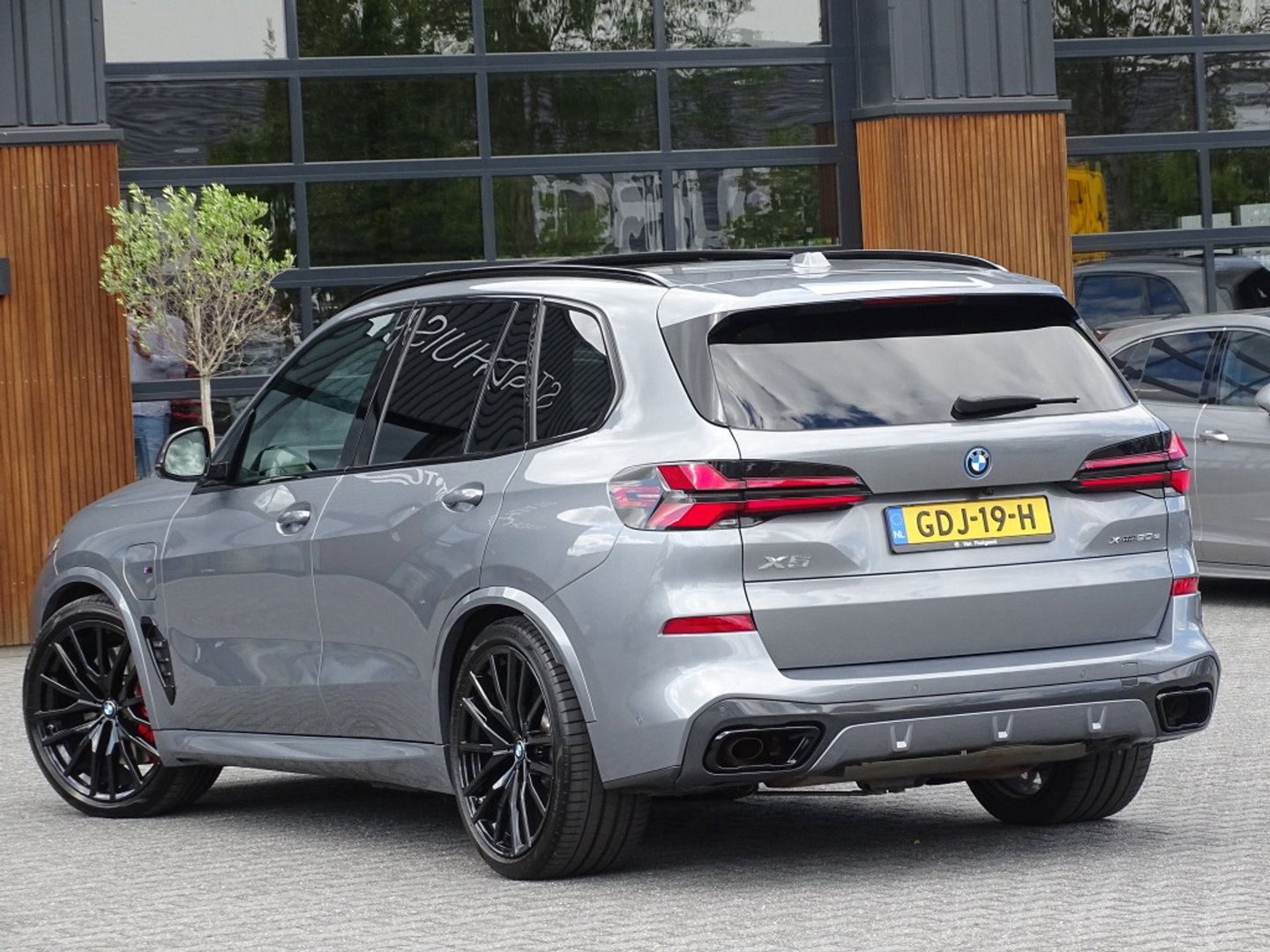 BMW X5 50e 490PK xDrive M-Sport / Individual / Skylounge / Harman Kardon