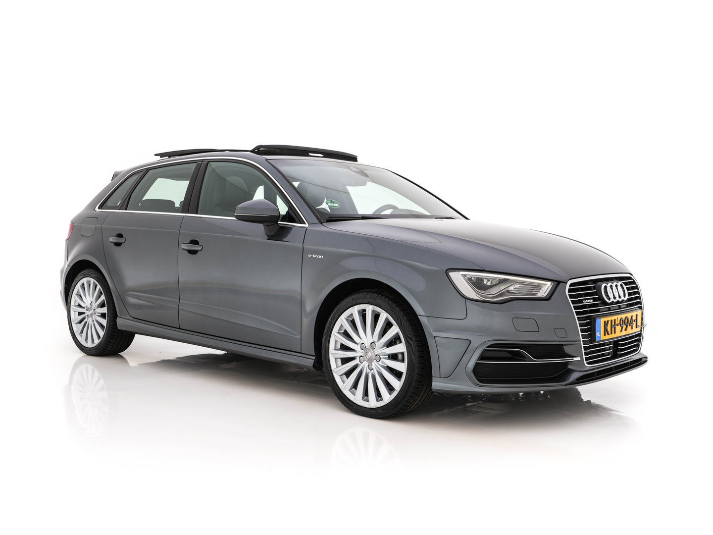 Audi A3 Sportback 1.4 e-tron S-Line Ambition Pro Line plus (Plug-In) Aut. *PANO | LEATHER-FABRIC | FULL-LED | HEATED-SPORTSEATS | KEYLESS | NAVI-FULLMAP | ECC | PDC | CRUISE | 18''ALU*