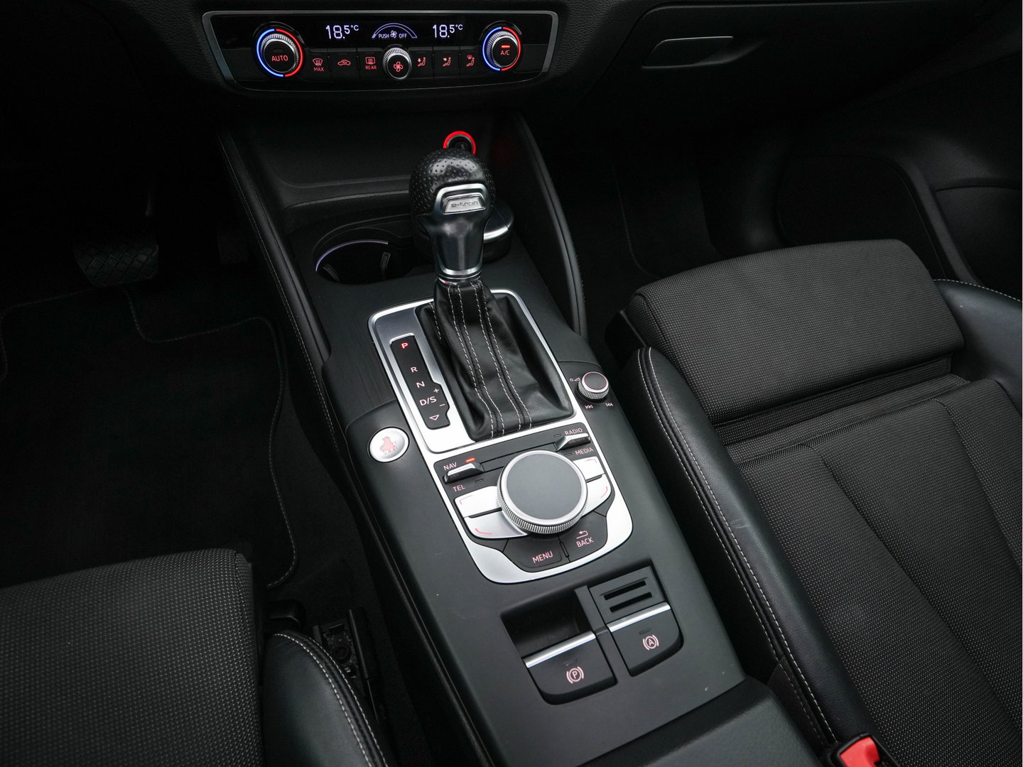 Audi A3 Sportback 1.4 e-tron S-Line Ambition Pro Line plus (Plug-In) Aut. *PANO | LEATHER-FABRIC | FULL-LED | HEATED-SPORTSEATS | KEYLESS | NAVI-FULLMAP | ECC | PDC | CRUISE | 18''ALU*