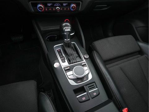 Audi A3 Sportback 1.4 e-tron S-Line Ambition Pro Line plus (Plug-In) Aut. *PANO | LEATHER-FABRIC | FULL-LED | HEATED-SPORTSEATS | KEYLESS | NAVI-FULLMAP | ECC | PDC | CRUISE | 18''ALU*