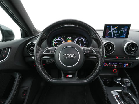 Audi A3 Sportback 1.4 e-tron S-Line Ambition Pro Line plus (Plug-In) Aut. *PANO | LEATHER-FABRIC | FULL-LED | HEATED-SPORTSEATS | KEYLESS | NAVI-FULLMAP | ECC | PDC | CRUISE | 18''ALU*