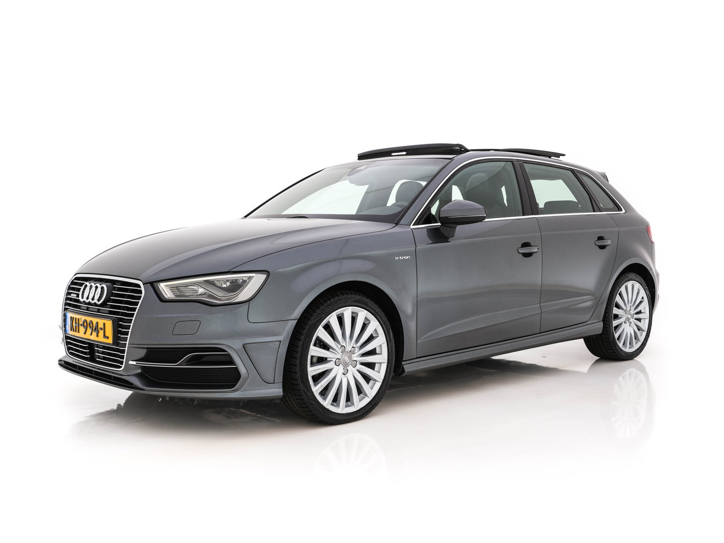 Audi A3 Sportback 1.4 e-tron S-Line Ambition Pro Line plus (Plug-In) Aut. *PANO | LEATHER-FABRIC | FULL-LED | HEATED-SPORTSEATS | KEYLESS | NAVI-FULLMAP | ECC | PDC | CRUISE | 18''ALU*