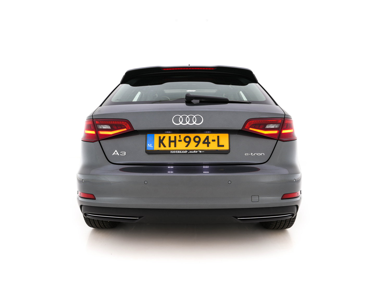 Audi A3 Sportback 1.4 e-tron S-Line Ambition Pro Line plus (Plug-In) Aut. *PANO | LEATHER-FABRIC | FULL-LED | HEATED-SPORTSEATS | KEYLESS | NAVI-FULLMAP | ECC | PDC | CRUISE | 18''ALU*