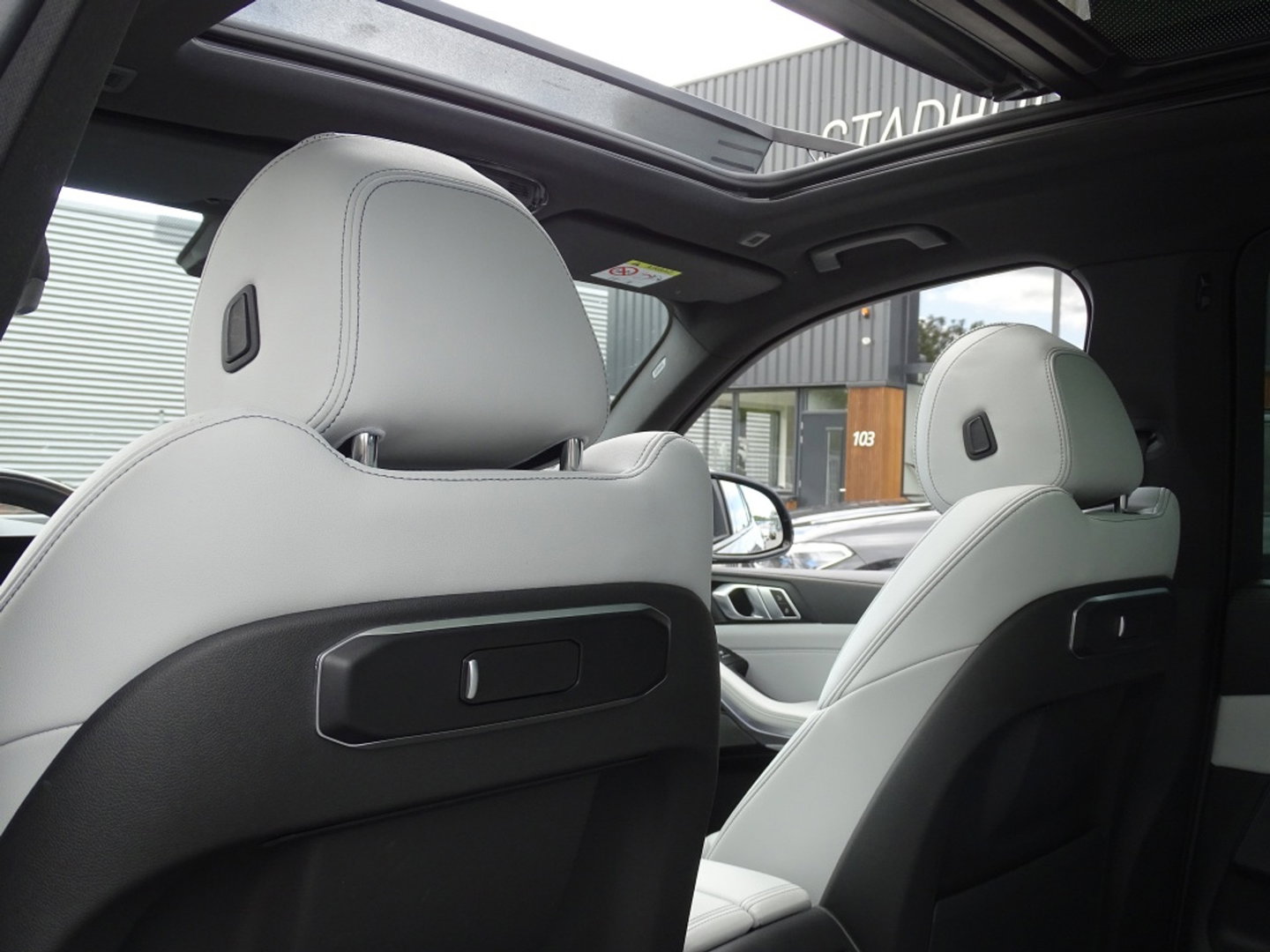 BMW X5 50e 490PK xDrive M-Sport / Individual / Skylounge / Harman Kardon