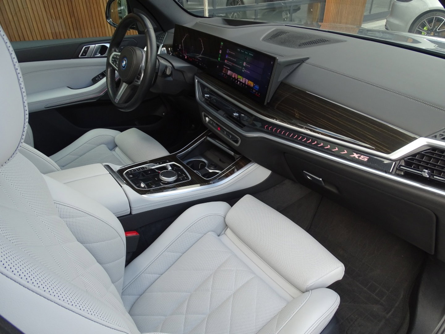 BMW X5 50e 490PK xDrive M-Sport / Individual / Skylounge / Harman Kardon