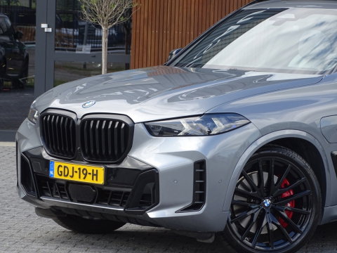 BMW X5 50e 490PK xDrive M-Sport / Individual / Skylounge / Harman Kardon