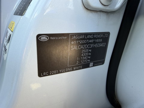 Land Rover Discovery Sport Jaguar grijs kenteken / vaste prijs rijklaar € 14.950 ex btw / 4x4 / trekhaak 1800 kg / wit metallic / airco / cruise / navi / camera / panoramadak / distributie riem vervangen !