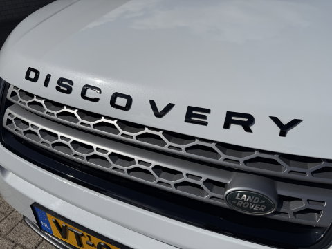 Land Rover Discovery Sport Jaguar grijs kenteken / vaste prijs rijklaar € 14.950 ex btw / 4x4 / trekhaak 1800 kg / wit metallic / airco / cruise / navi / camera / panoramadak / distributie riem vervangen !