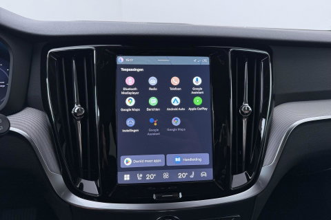 Volvo V60 T8 Plus Dark | ACC | Harman/Kardon | Stoel+Stuurverwarming | Memory | Camera | Getint Glas | BLIS