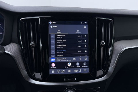 Volvo V60 T8 Plus Dark | ACC | Harman/Kardon | Stoel+Stuurverwarming | Memory | Camera | Getint Glas | BLIS