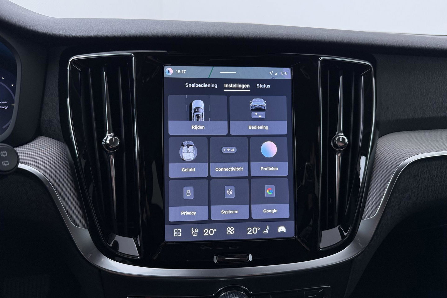 Volvo V60 T8 Plus Dark | ACC | Harman/Kardon | Stoel+Stuurverwarming | Memory | Camera | Getint Glas | BLIS