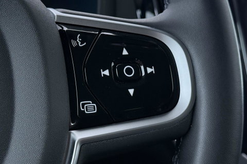 Volvo V60 T8 Plus Dark | ACC | Harman/Kardon | Stoel+Stuurverwarming | Memory | Camera | Getint Glas | BLIS