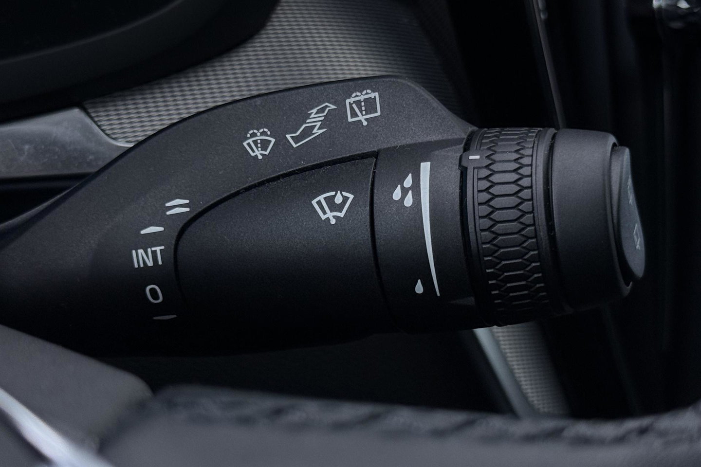 Volvo V60 T8 Plus Dark | ACC | Harman/Kardon | Stoel+Stuurverwarming | Memory | Camera | Getint Glas | BLIS