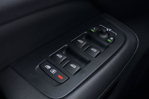 Volvo V60 T8 Plus Dark | ACC | Harman/Kardon | Stoel+Stuurverwarming | Memory | Camera | Getint Glas | BLIS