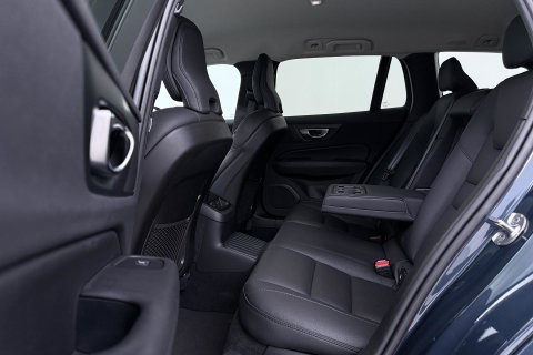 Volvo V60 T8 Plus Dark | ACC | Harman/Kardon | Stoel+Stuurverwarming | Memory | Camera | Getint Glas | BLIS