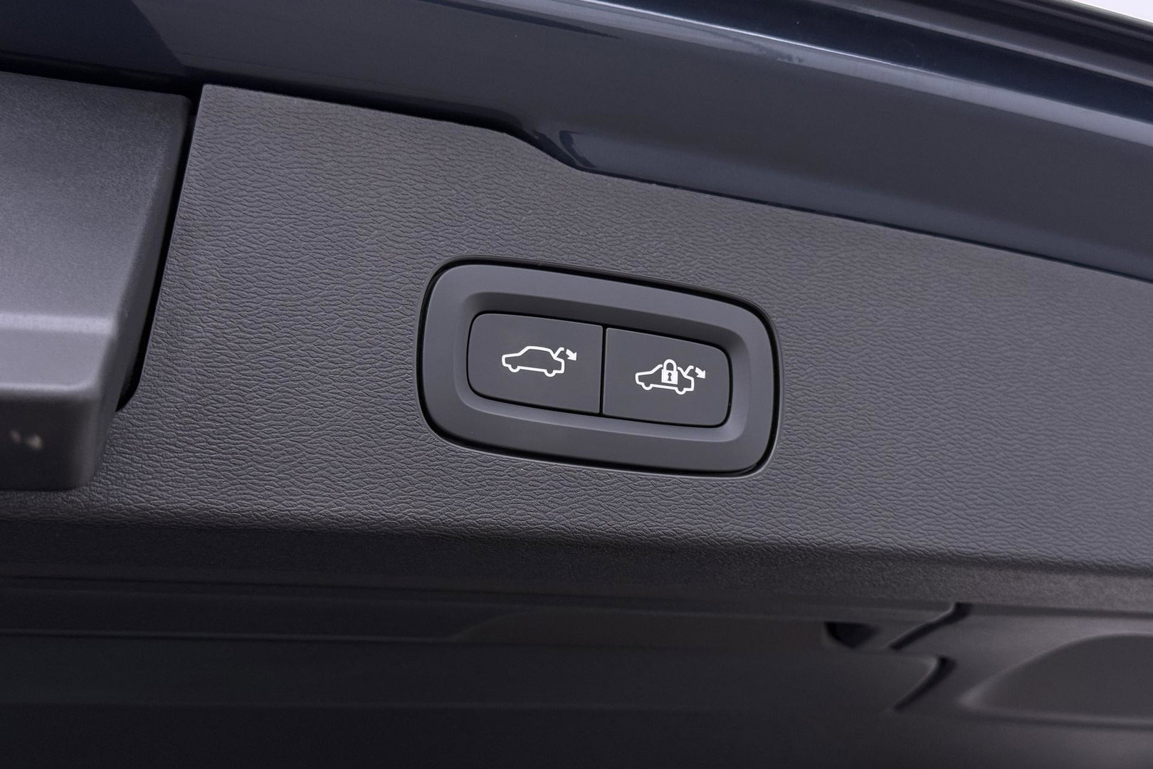Volvo V60 T8 Plus Dark | ACC | Harman/Kardon | Stoel+Stuurverwarming | Memory | Camera | Getint Glas | BLIS